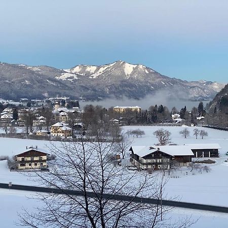 Schoene Ferienwohnung Mit Wolfgangseeblick Strobl Bagian luar foto